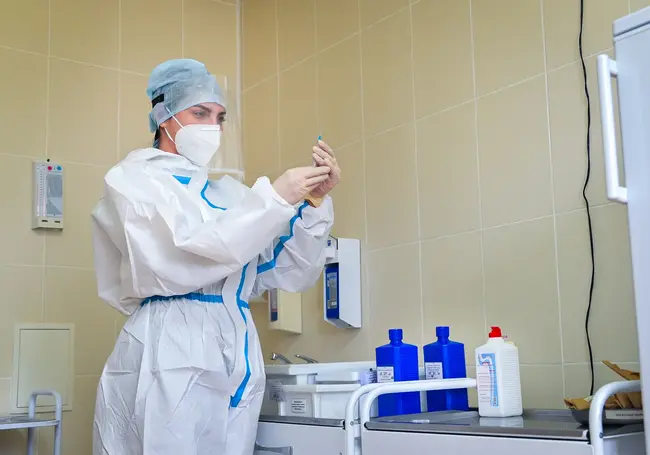 Первый опытно-промышленный образец белорусской вакцины от COVID-19 будет готов в апреле