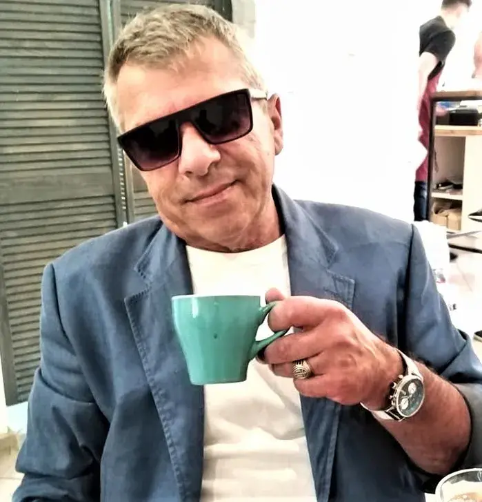 Анатолий Петров