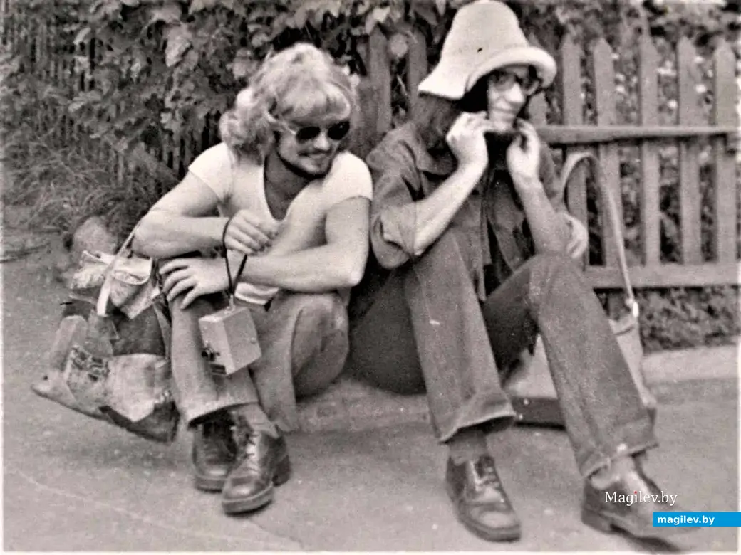 Валик Михайлов (слева) и Володя Плейшнер. Могилев, 1970-е годы.