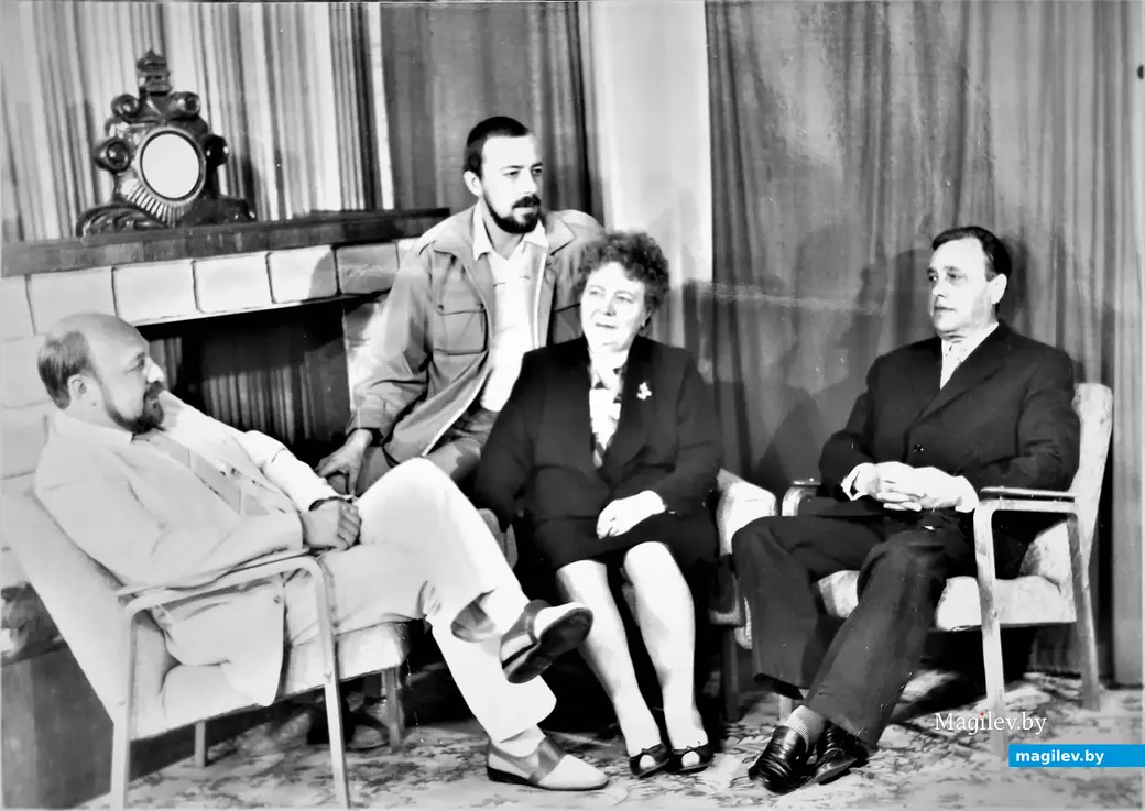 Юрий (слева) и Сергей Подольские со своими родителями. Могилев, 1980-е годы.