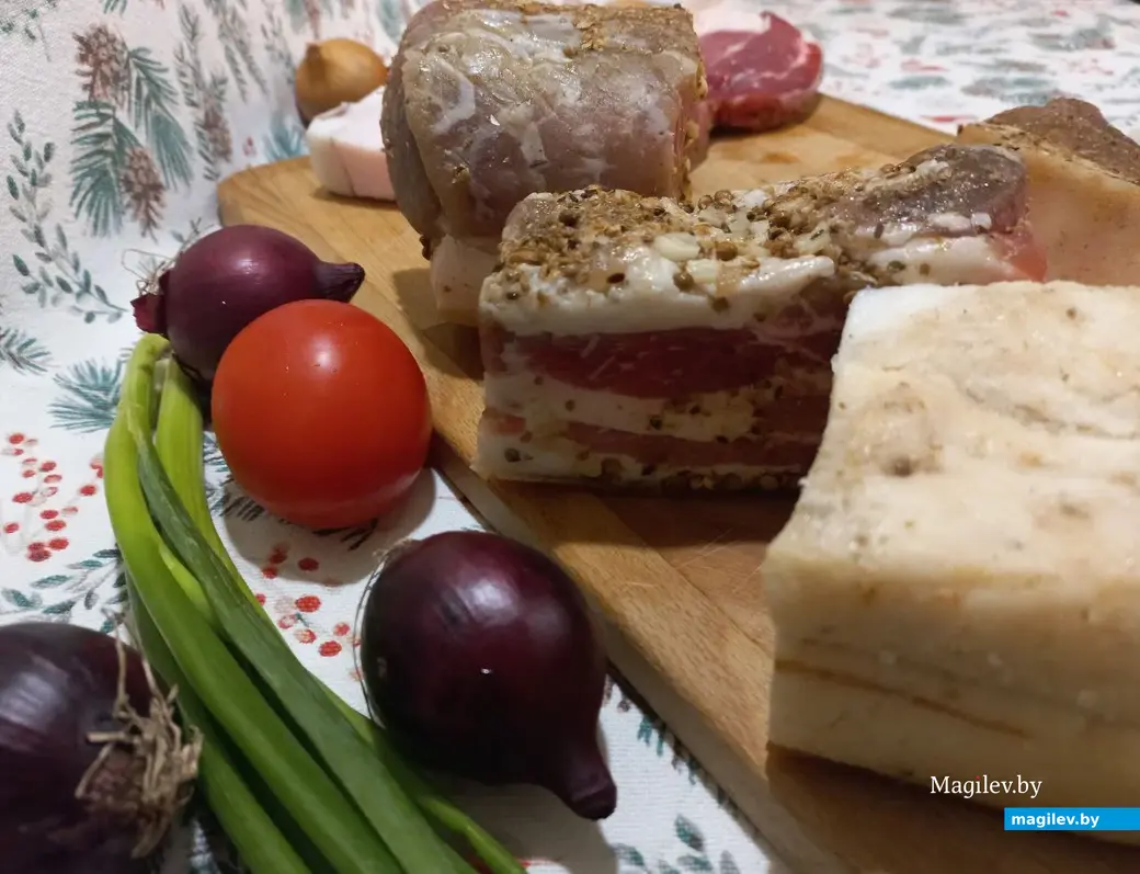 22.09.2022. Наши покупки: 6 видов солёного сала с мясом. Аромат невероятно аппетитный!