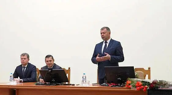 Представление нового главного врача Могилева Виктора Алексейкова (справа). Могилев, ноябрь, 2022 год.