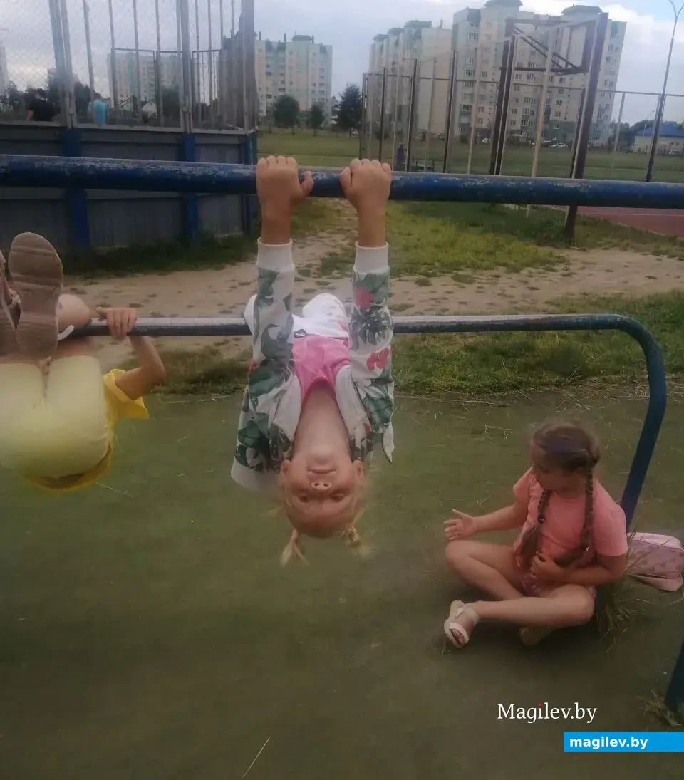 Поначалу мне вообще казалось, что это не работа, а просто какая-то волонтерская помощь.