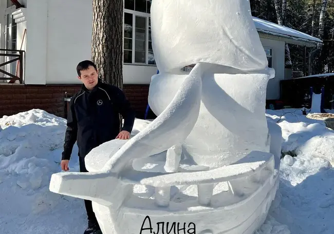 Снежный парусник в поддержку жизни Алины Никитиной