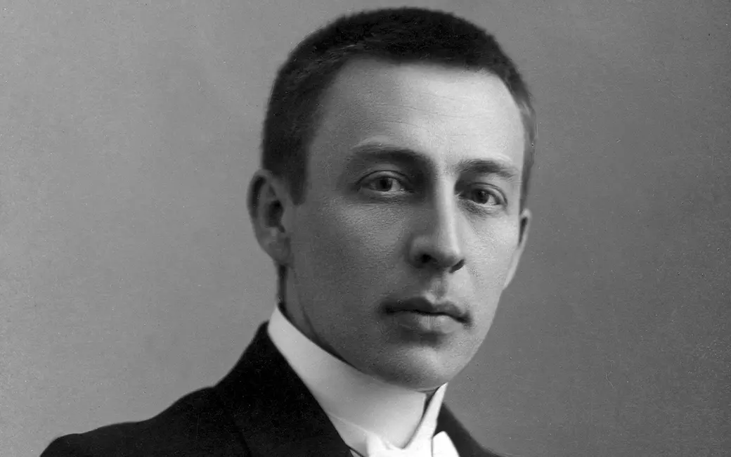 Сергей Рахманинов был не только композитором, но великолепным пианистом, который не имел себе равных (а может, не имеет и до сих пор). Фото: mavink.com.