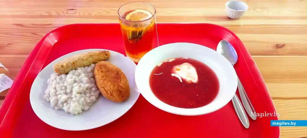 А вот и мой вкусный и сытный обед. Могилев, столовая ММЗ, 16.03.2023.