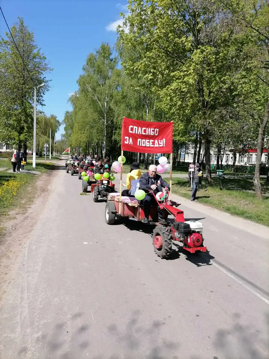 Деревня Осово, 8 мая 2023 года. Мотоблокпробег, посвященный Дню Победы. Фото: «Трыбуна працы».