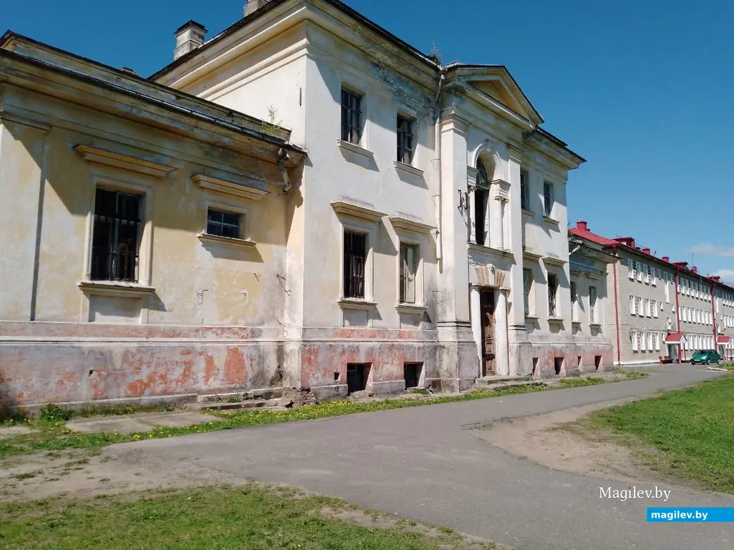 Усадьба графа Толстого. Агрогородок Грудиновка, Быховский район. Май 2023 г.