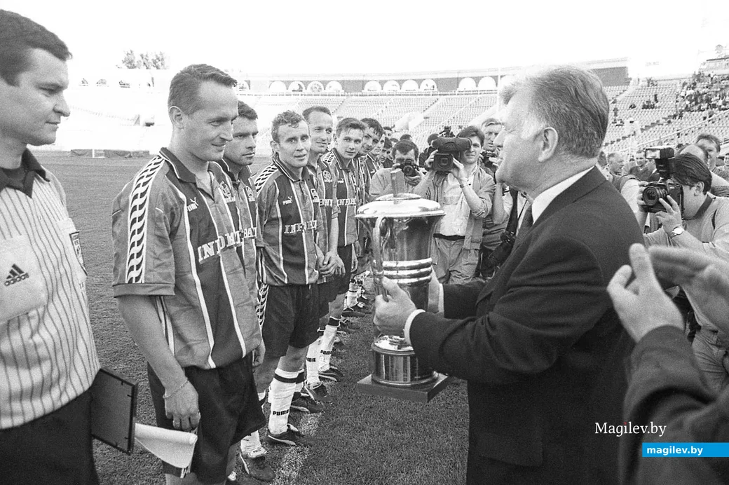 4. Застывшее мгновение. Памяти Игоря Градобоева. Май 1999 года. 2 кубок — наш!