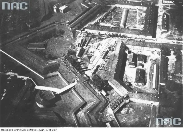 Фотография, сделанная с польского военного самолета в 1920 году. На ней отчетливо видны
