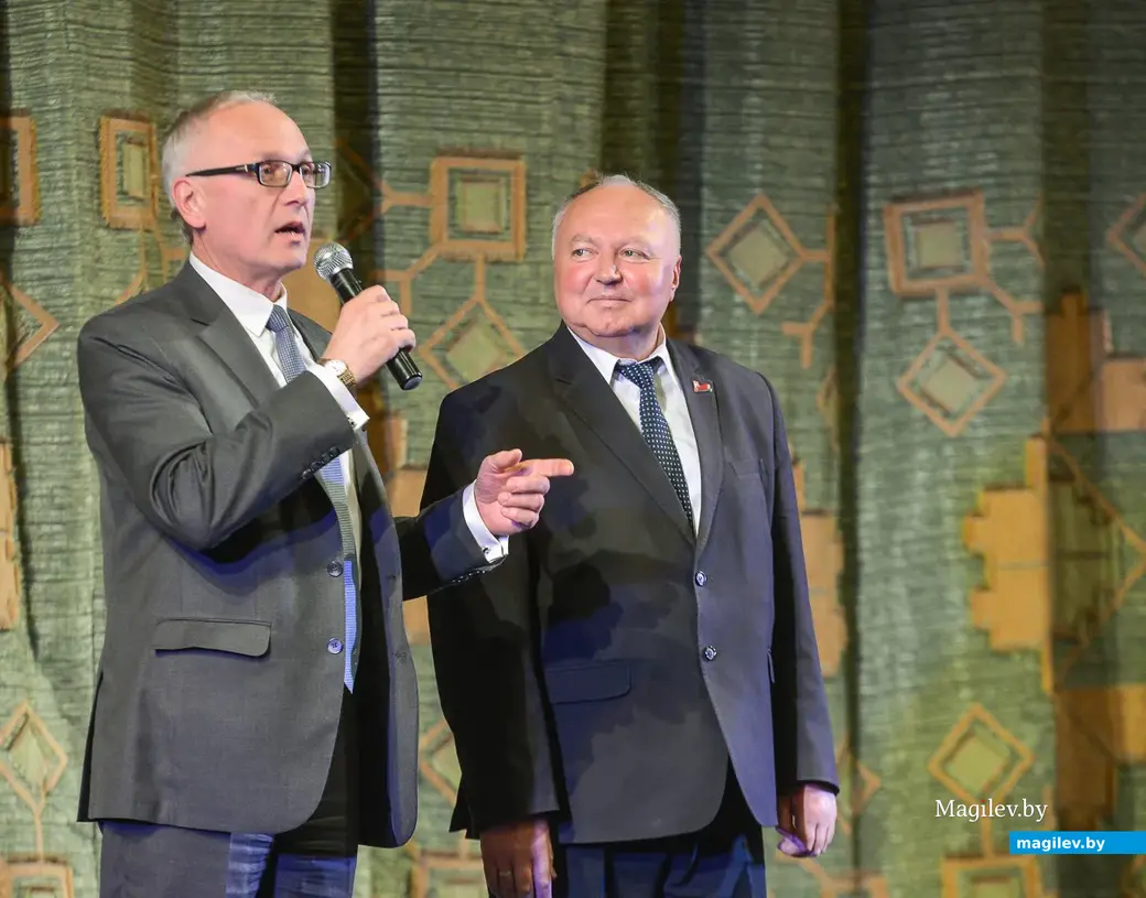 16.10.2015, Бобруйск. Открытие 71-го театрального сезона в Могилевском областном театре драмы и комедии им. В.Дунина-Марцинкевича. Премьера спектакля "А дальше — тишина"