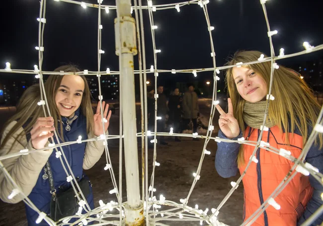 Могут ли подростки без родителей гулять по городу в новогоднюю ночь? Спросили у адвоката