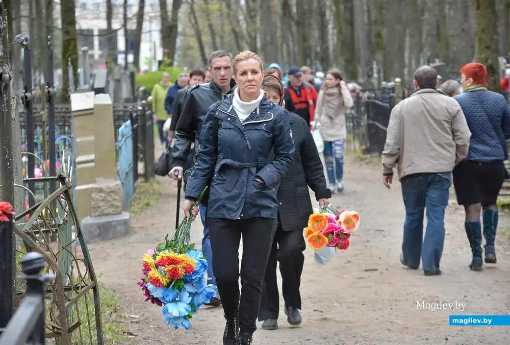 25.04.2017, Бобруйск. Радуница на Минском кладбище
