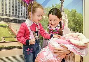 Какие гарантии есть у работающих беременных женщин? Ответили в Минтруда