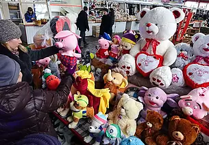 Опасные компоненты и истекший срок годности: в каких магазинах Могилевской области продавали некачественные игрушки