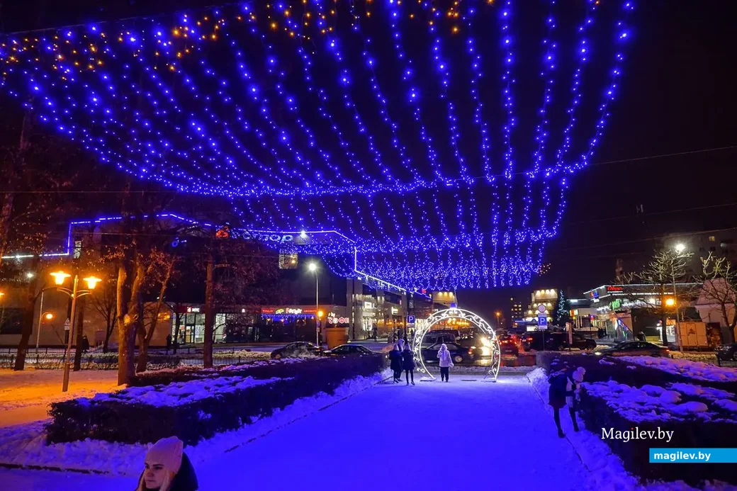 30.12.2018. Новогодняя иллюминация на площади имени В.И.Ленина