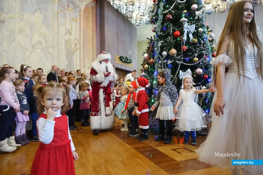 30.12.2018. Новогоднее представление в Могилевском театре драмы и комедии имени