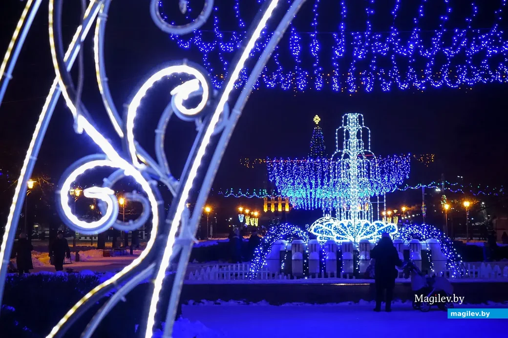 30.12.2018. Новогодняя иллюминация на площади имени В.И.Ленина