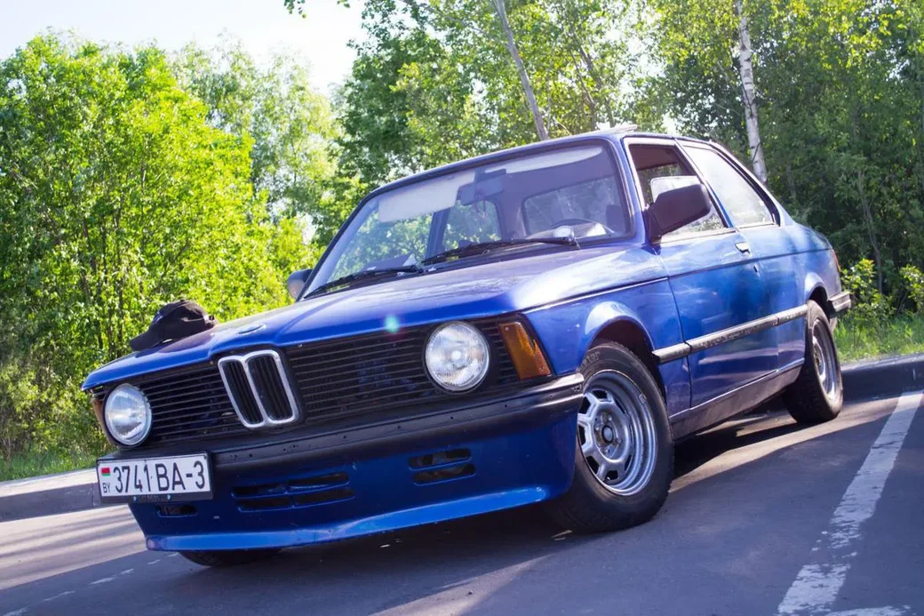 BMW E21