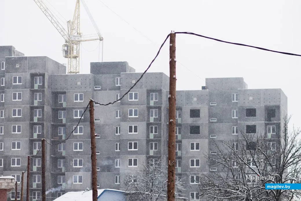 Строящийся дом на Привокзальной площади
