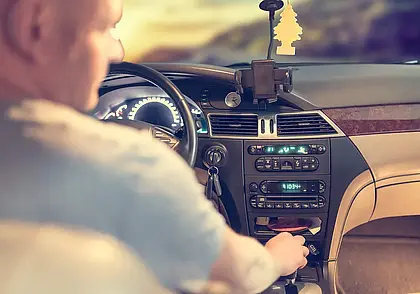 Нарколог рассказал, к чему может привести употребление энергетиков за рулем