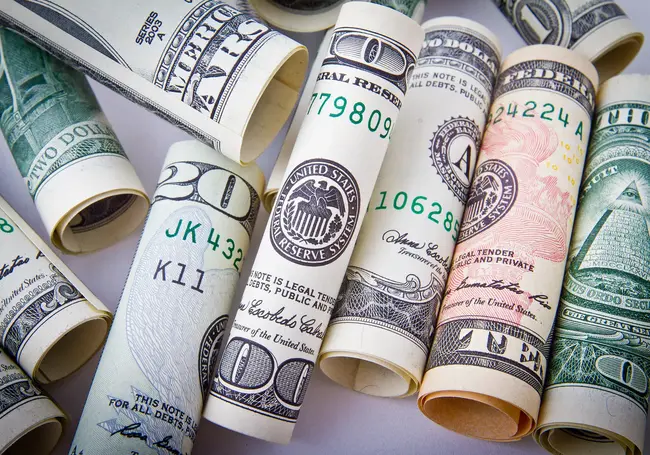 Физлица в Беларуси в июле продали валюты больше, чем купили