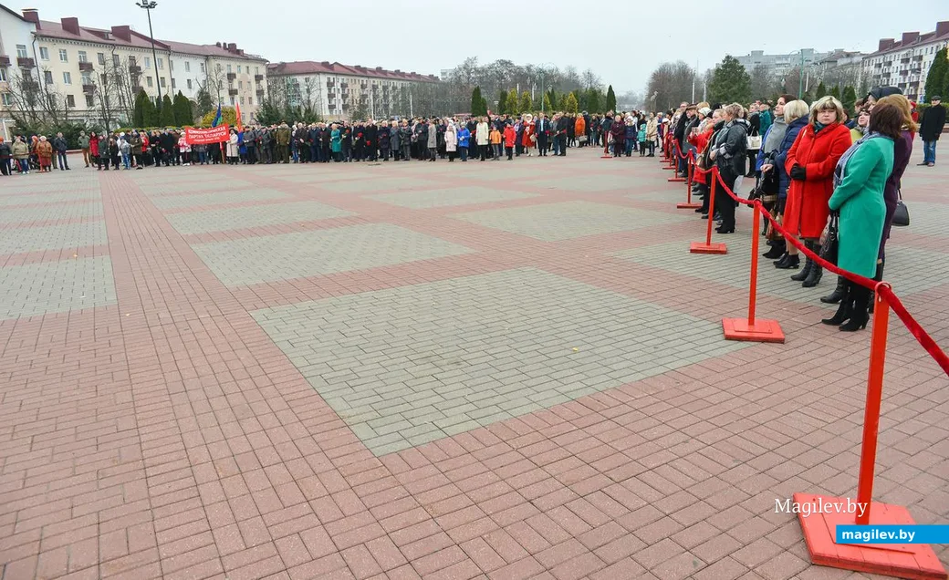 07.11.2018. Празднование 101-й годовщины Октябрьской революции на площади Ленина