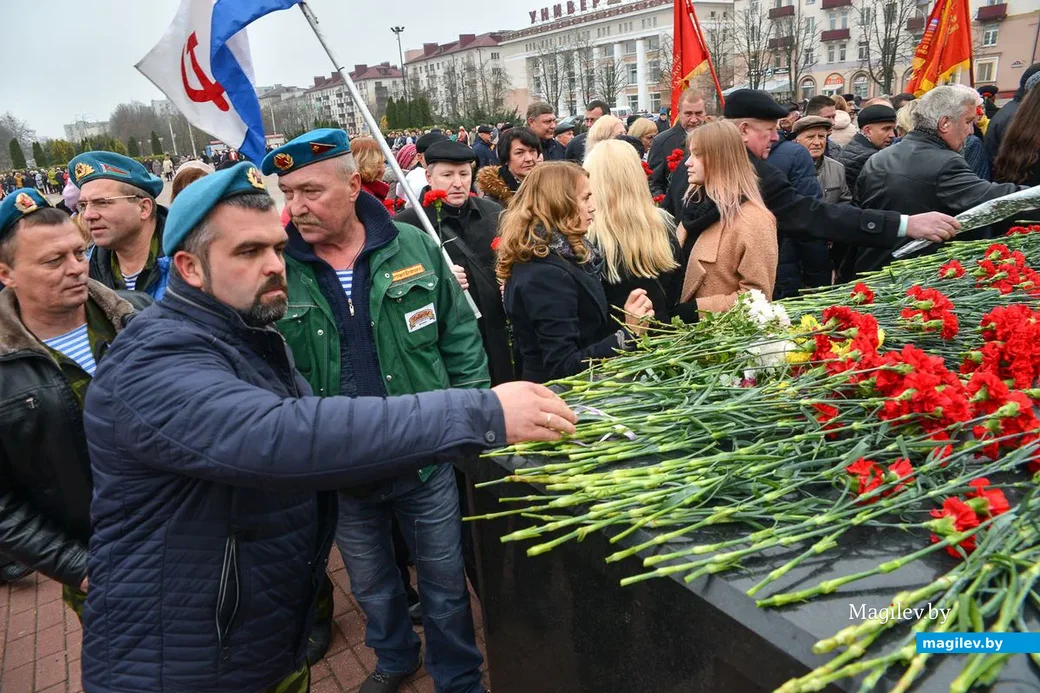07.11.2018. Празднование 101-й годовщины Октябрьской революции на площади Ленина