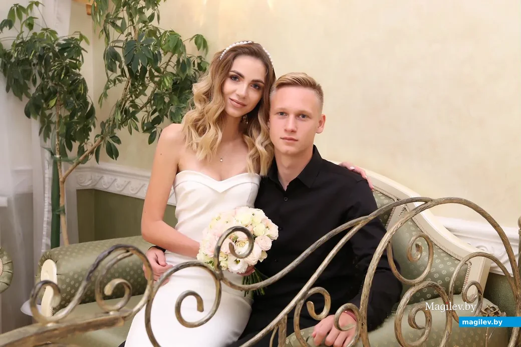 20-летние Ольга и Кирилл Ермаковичи узаконили свои отношения во Дворце гражданских обрядов