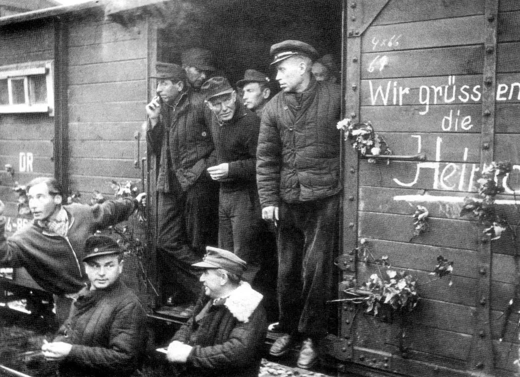 Возвращение немецких военнопленных на родину. ФОТО ALAMY.COM