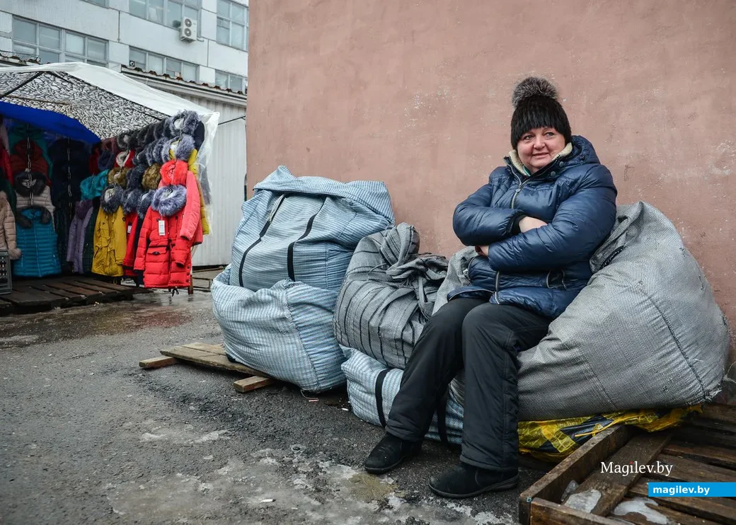 20.02.2015, Бобруйск. Бобруйский рынок. Исход предпринимателей. Фото Александра Чугуева.