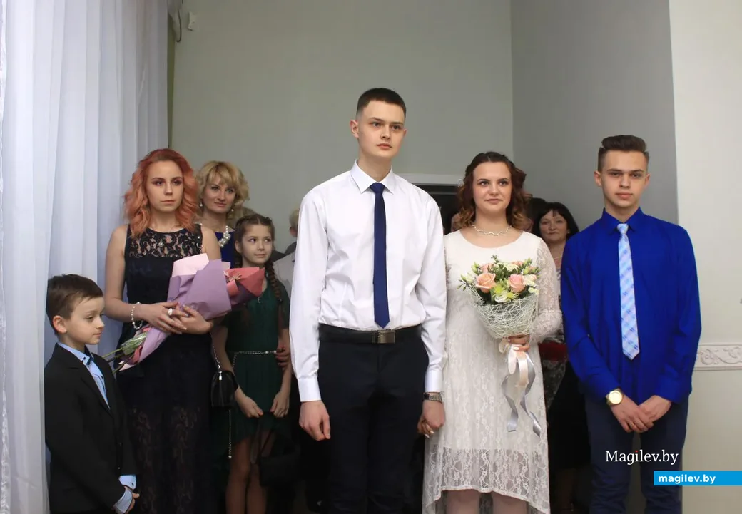 Владислав и Дарья Малышевы зарегистрировали свой брак 22 марта.