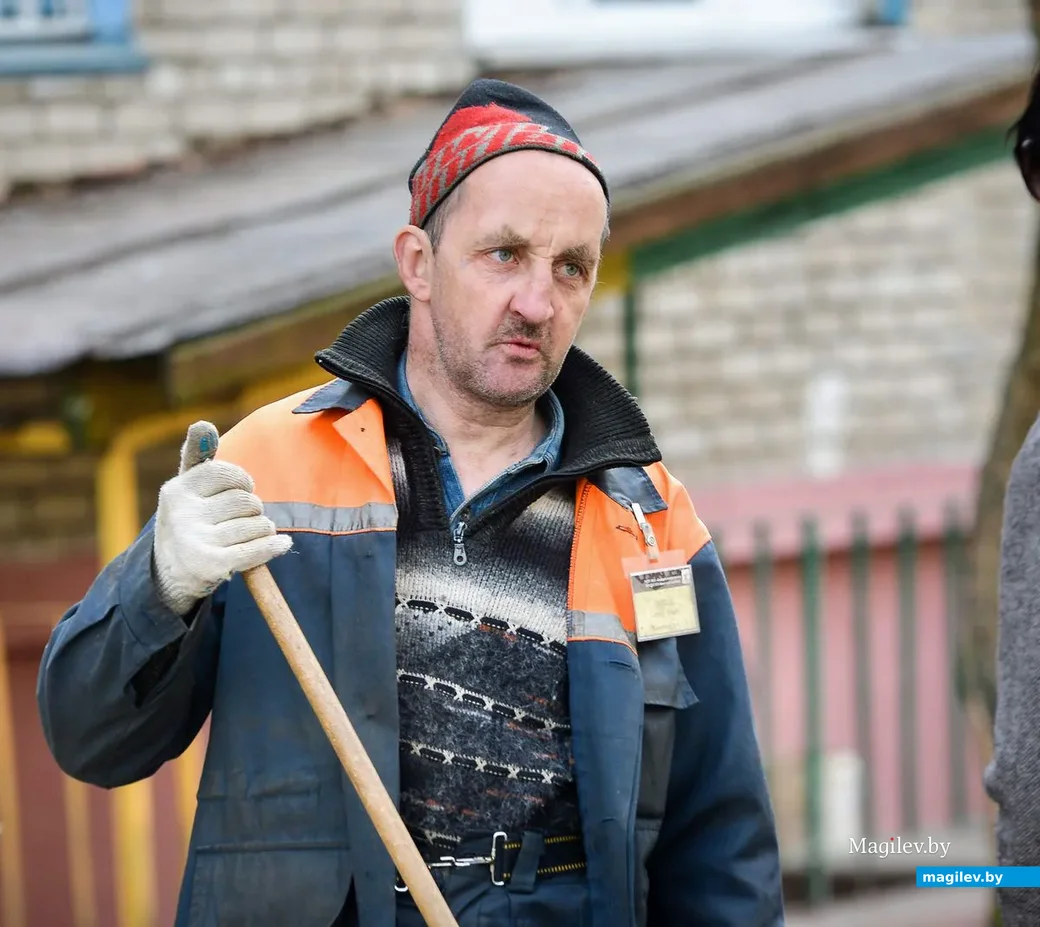Дворник Сергей Ильич.