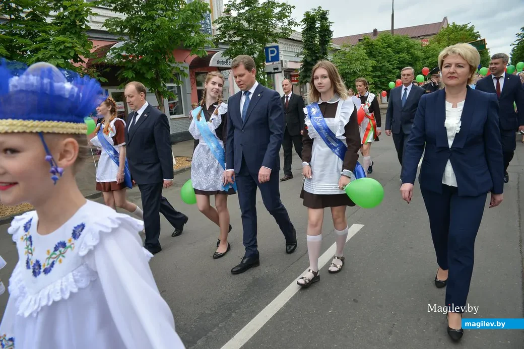 30.05.2019. Торжественное шествие выпускников школ и гимназий 2019 года