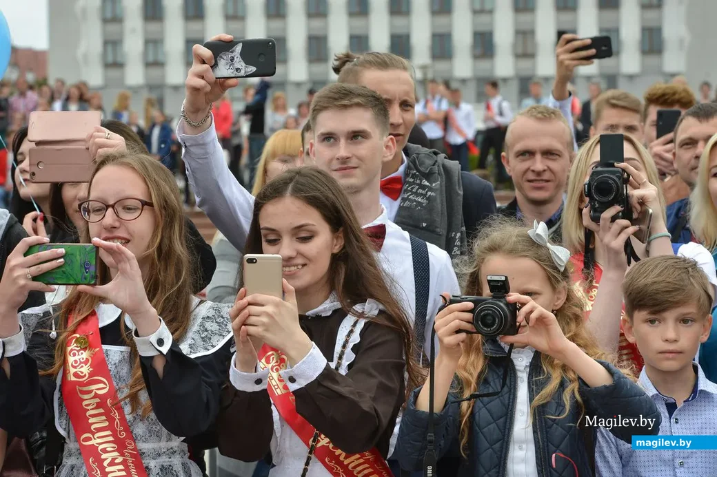 30.05.2019. Торжественное шествие выпускников школ и гимназий 2019 года