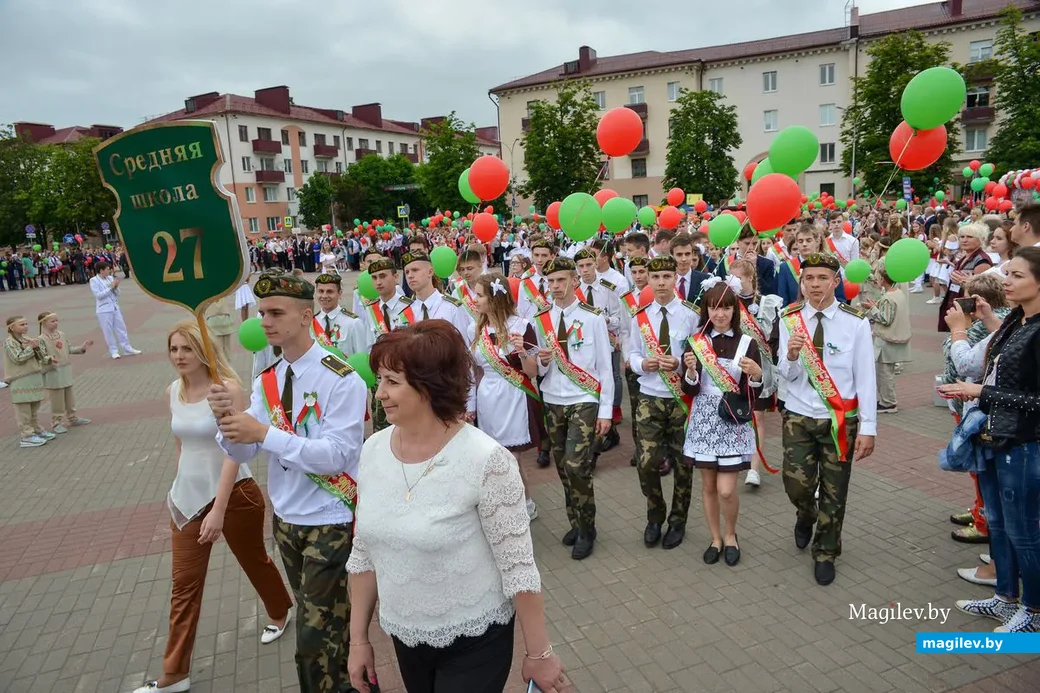 30.05.2019. Торжественное шествие выпускников школ и гимназий 2019 года