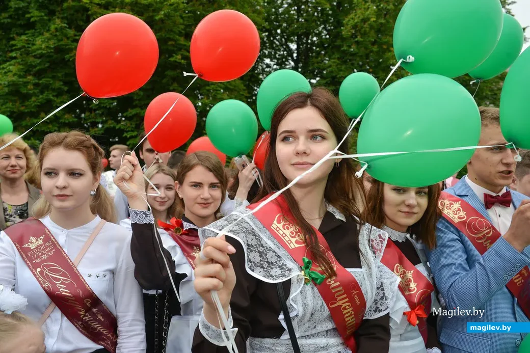 30.05.2019. Торжественное шествие выпускников школ и гимназий 2019 года