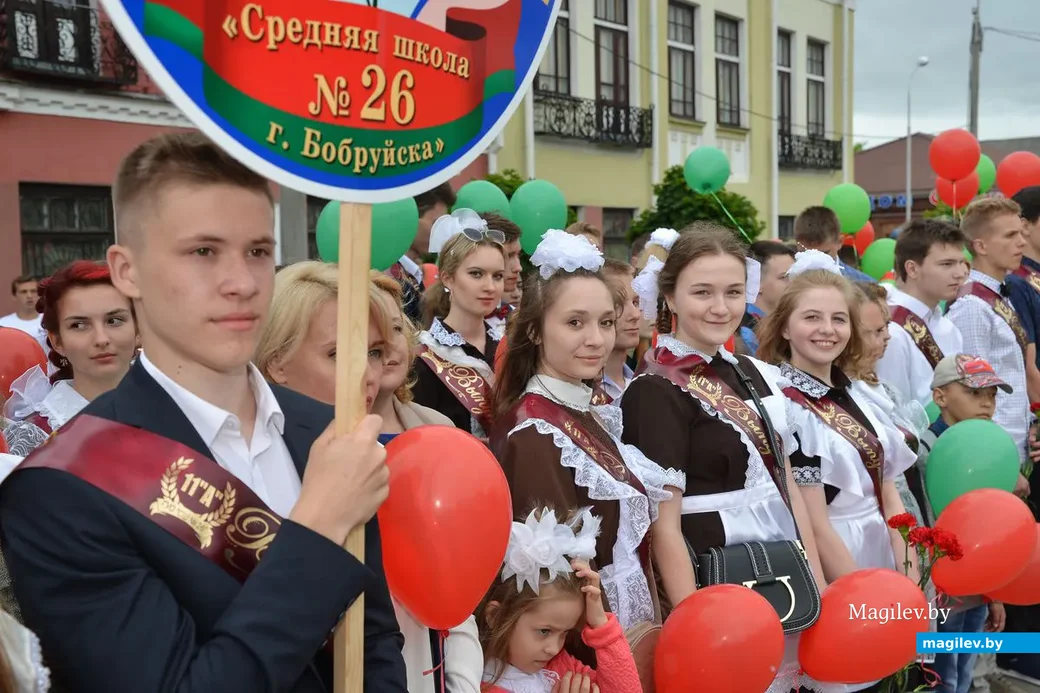 30.05.2019. Торжественное шествие выпускников школ и гимназий 2019 года