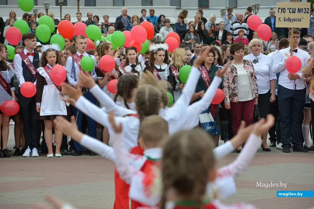 30.05.2019. Торжественное шествие выпускников школ и гимназий 2019 года