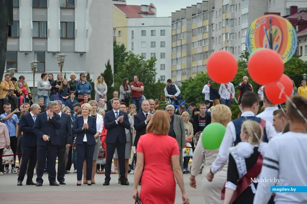 30.05.2019. Торжественное шествие выпускников школ и гимназий 2019 года