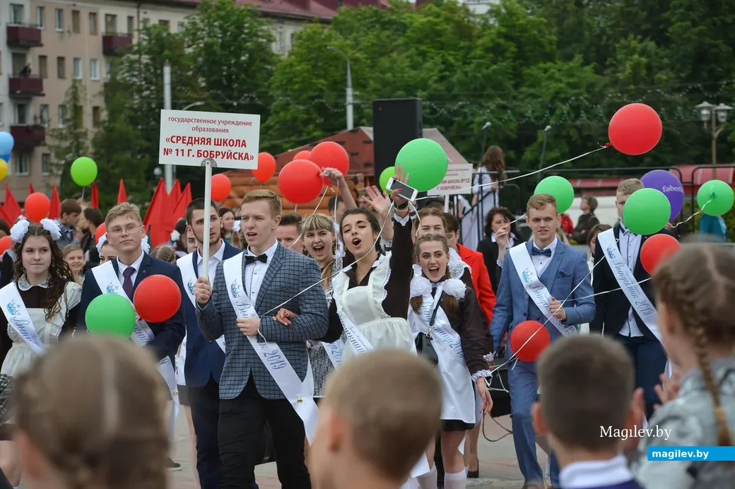30.05.2019. Торжественное шествие выпускников школ и гимназий 2019 года