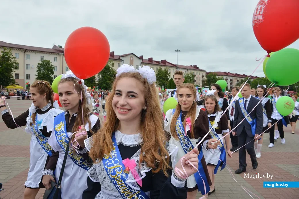 30.05.2019. Торжественное шествие выпускников школ и гимназий 2019 года