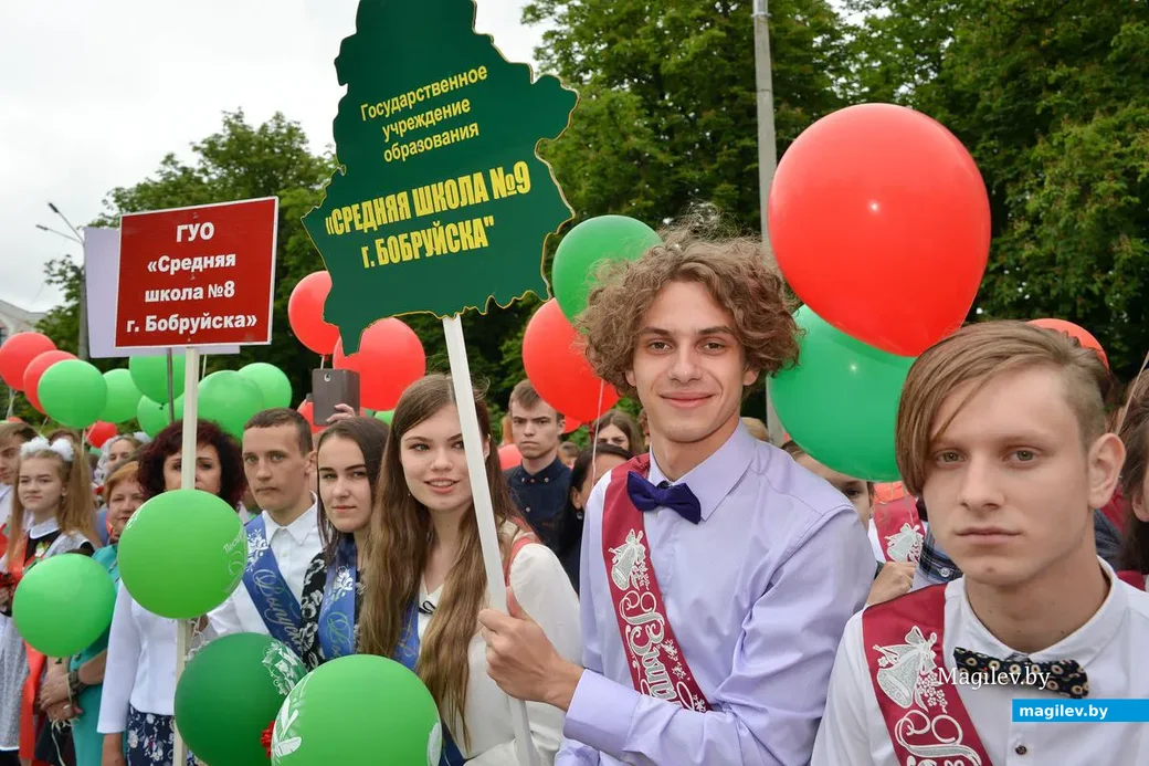30.05.2019. Торжественное шествие выпускников школ и гимназий 2019 года