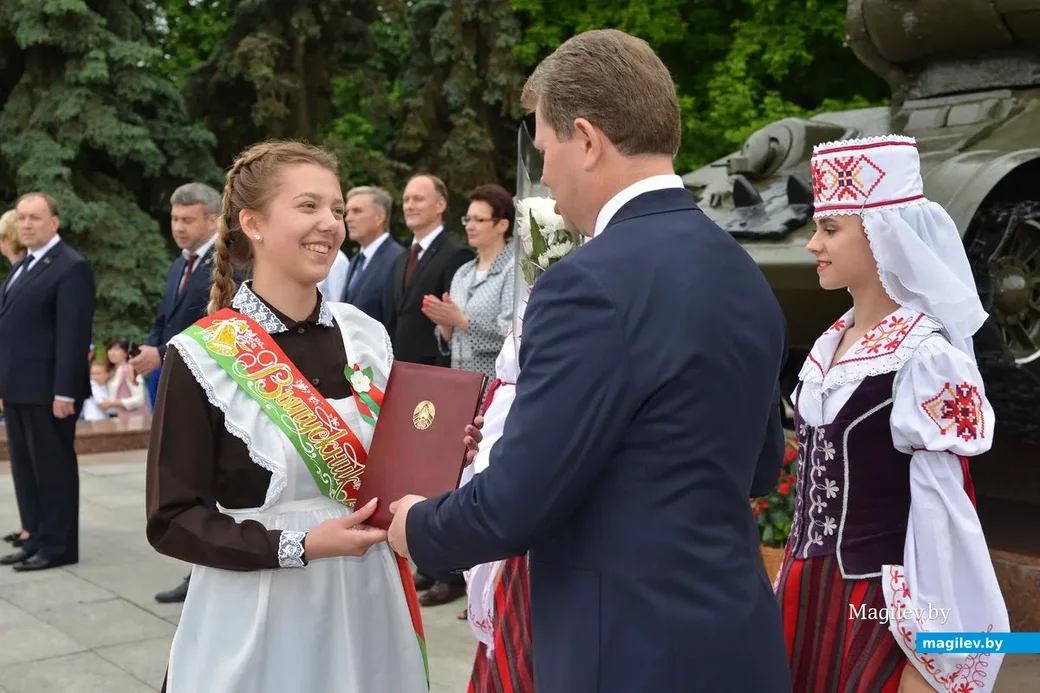 30.05.2019. Торжественное шествие выпускников школ и гимназий 2019 года