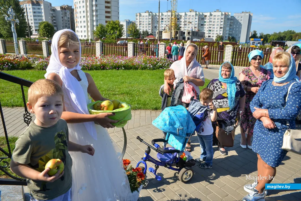 19.08.2019. Православные верующие отмечают праздник Преображения Господня (Яблочный Спас).