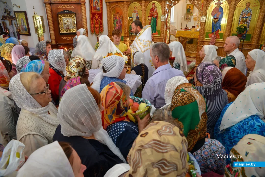 19.08.2019. Православные верующие отмечают праздник Преображения Господня (Яблочный Спас).