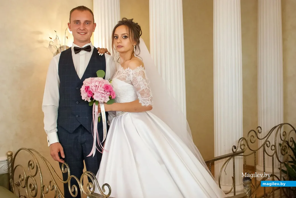 Анастасия Орешко и Вадим Ермаков зарегистрировали свой брак 30 августа.
