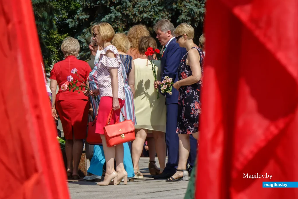 29.06.2020. Бобруйск, Могилевская область. Возложение венков и цветов руководством города и