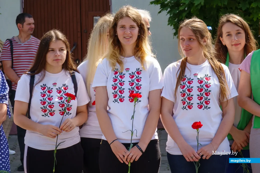 29.06.2020. Бобруйск, Могилевская область. Возложение венков и цветов руководством города и