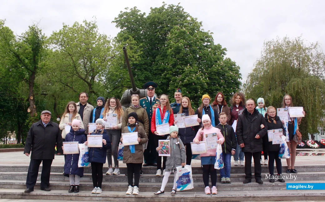 22.05.2020. В Бобруйске прошла выставка юных художников студии «Радуга».